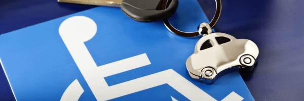 Citroen AMI, Opel Rocks-E : sont elles adaptées aux personnes en situation de handicap ?